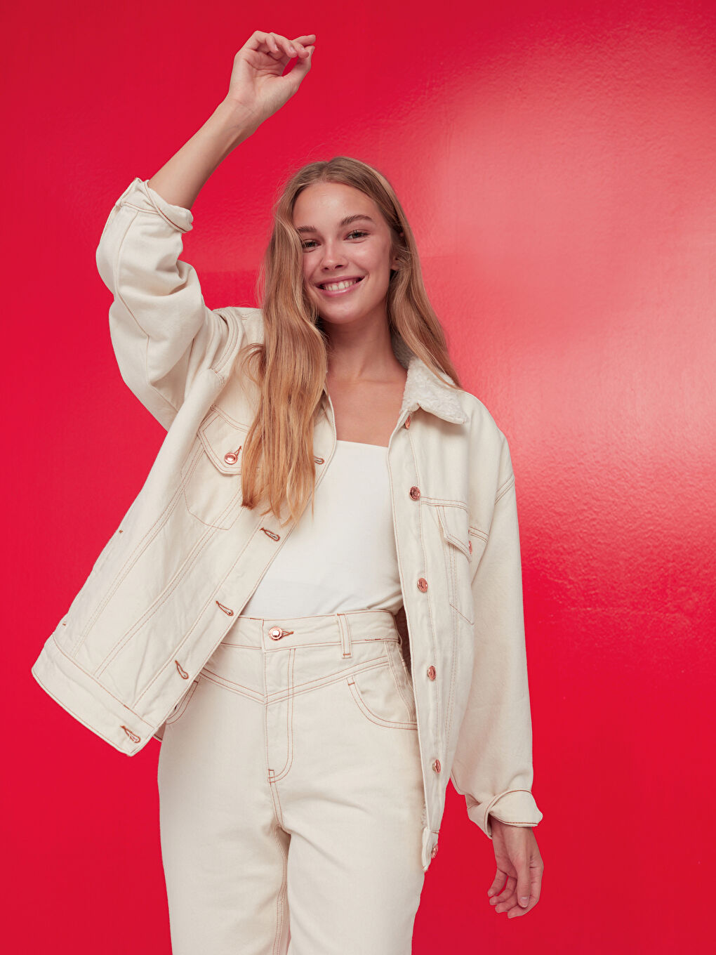 جاكيت جينز أوفر سايز مبطن بفرو-10