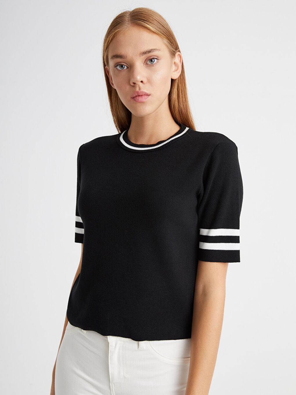 Pull-over en tricot à manches courtes-1