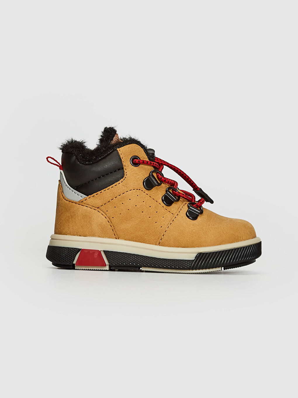 Сәби ұлдар қоңыр Етік-1