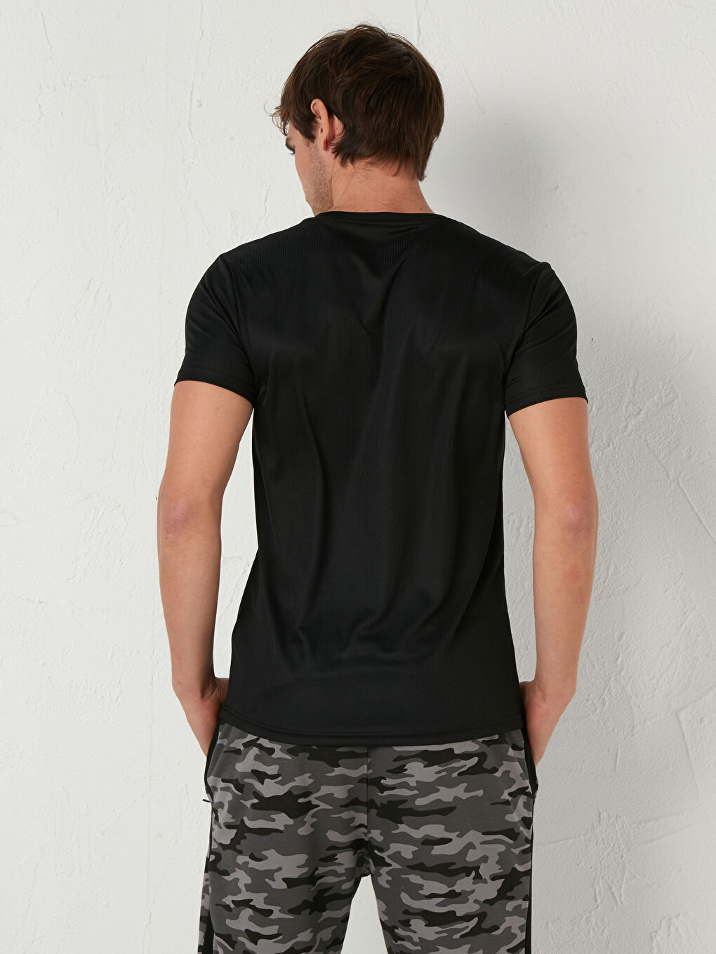 Siyah Bisiklet Yaka Kısa Kollu Aktif Spor Tişört-4