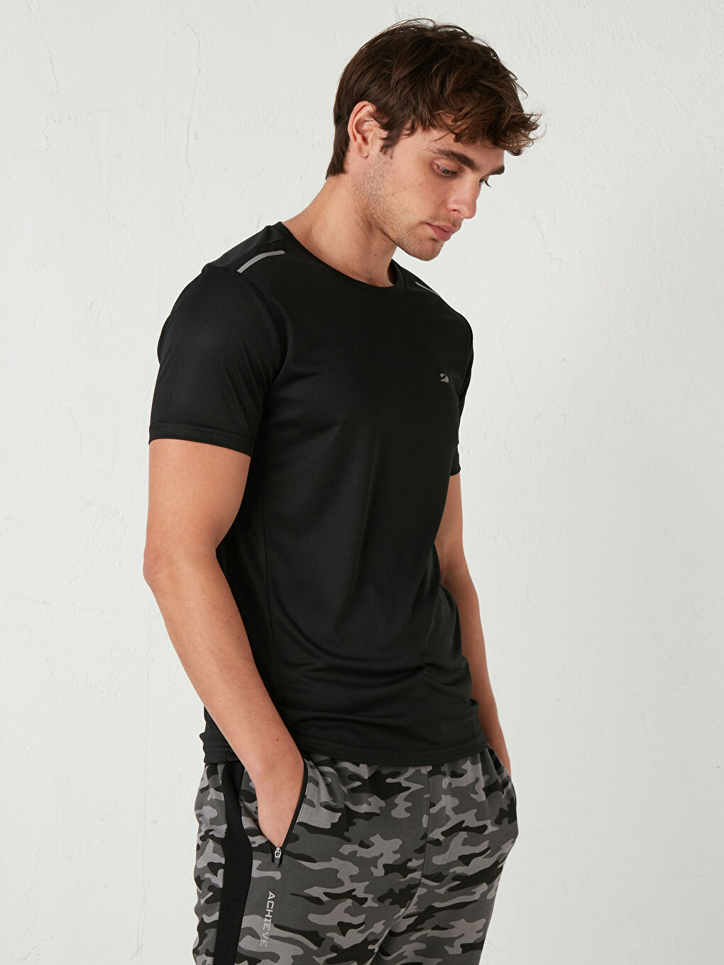 Siyah Bisiklet Yaka Kısa Kollu Aktif Spor Tişört-2