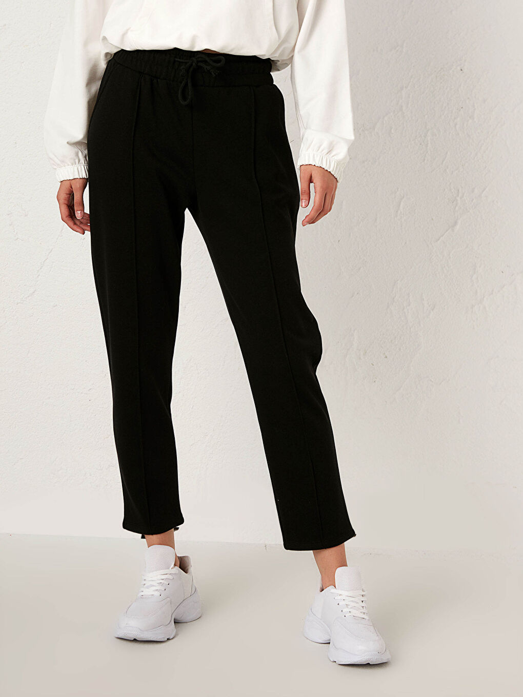 Спортивные брюки с эластичной резинкой на талии-5