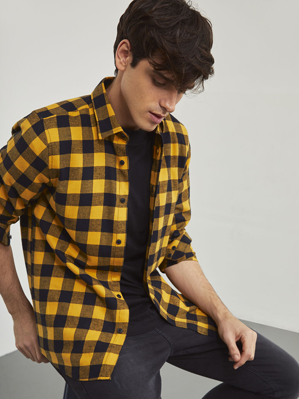 Slim Fit Long Sleeve Plaid Flannel Shirt-1