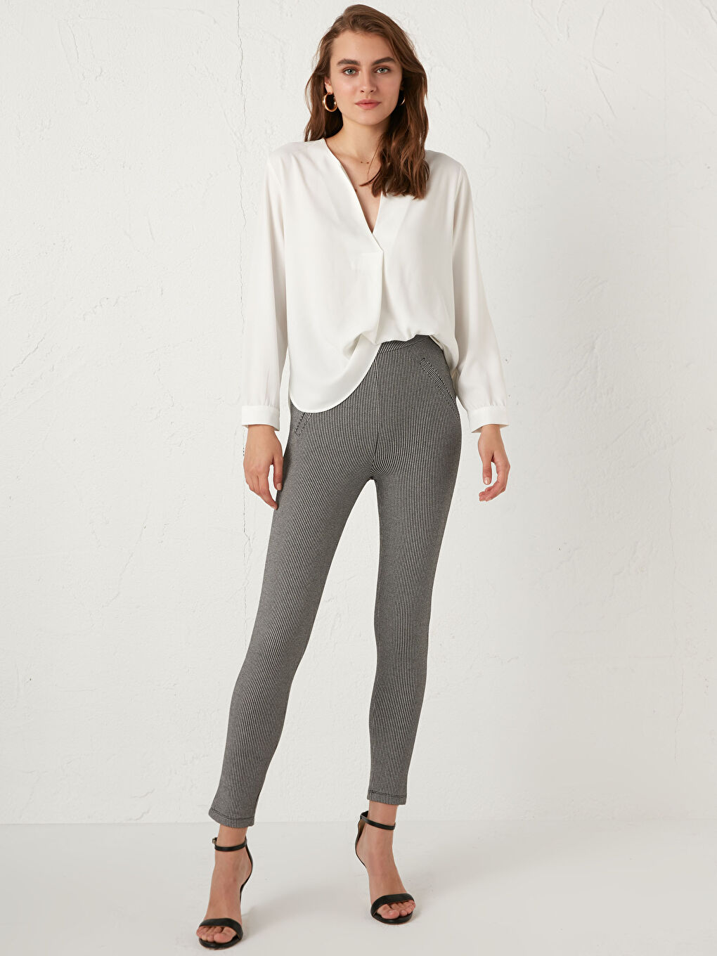 Siyah Bilek Boy Çizgili Pantolon-1