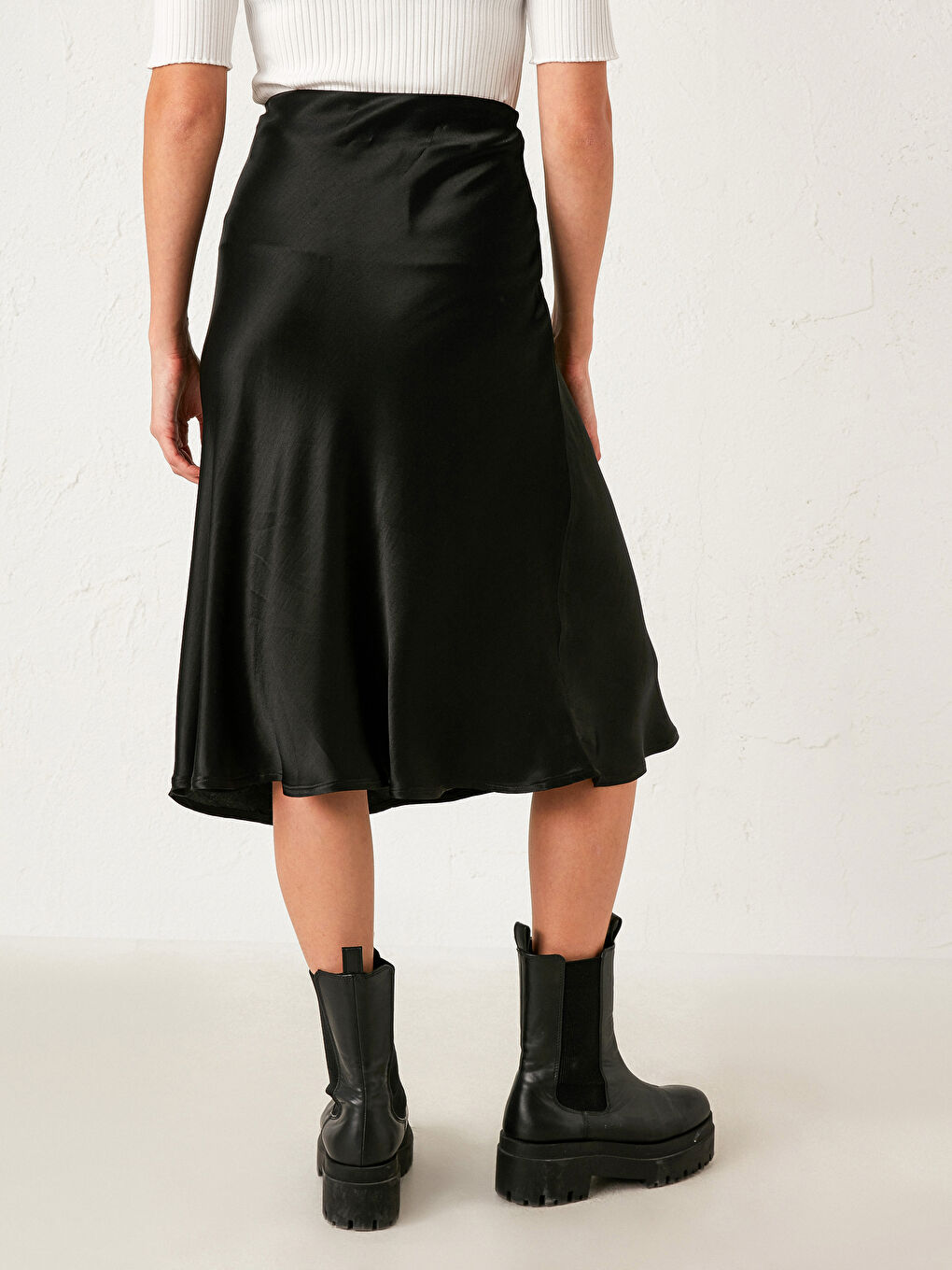 Standard Fit Satin Midi Skirt-3