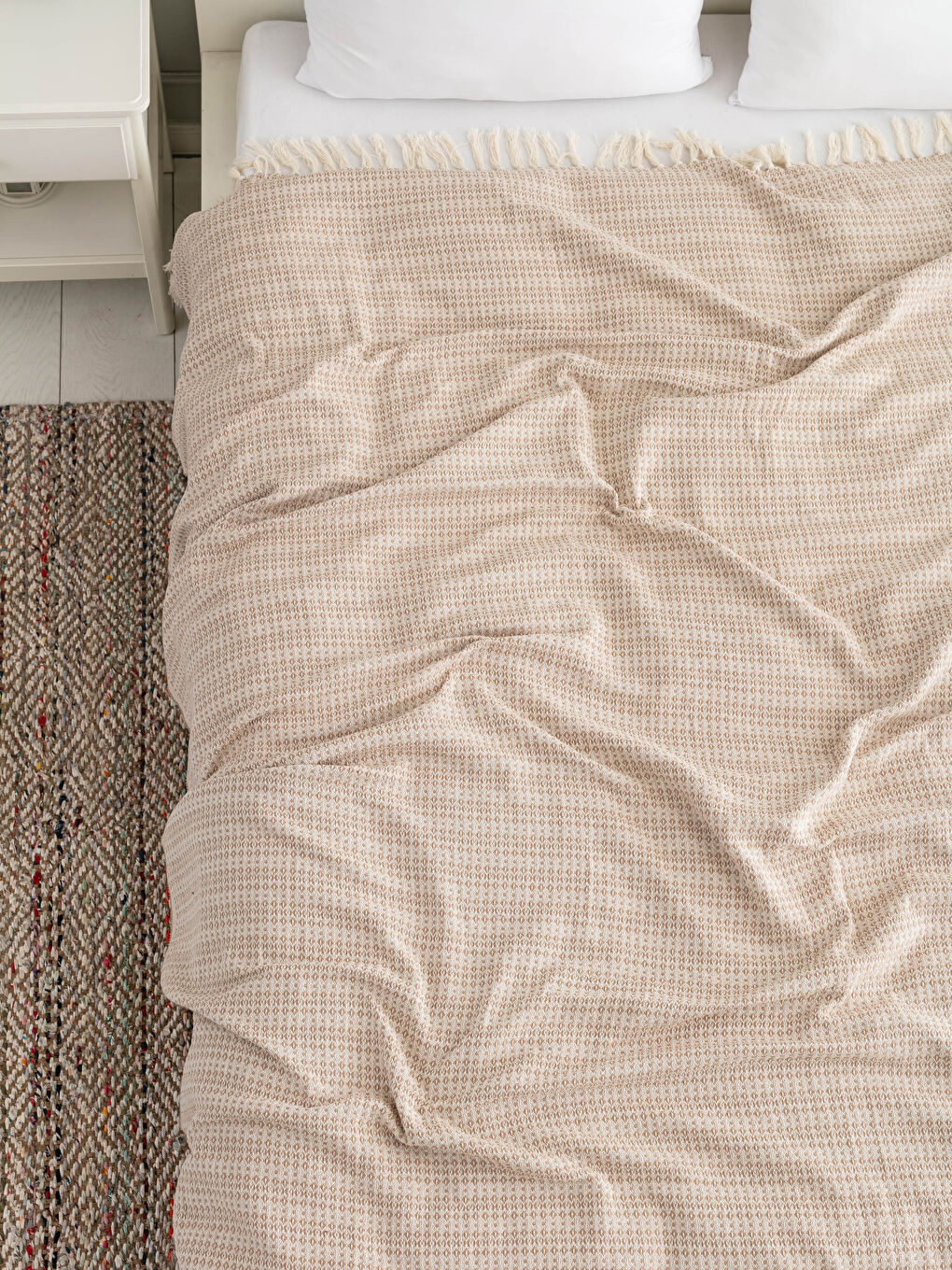 Bej Çift Kişilik Yatak Örtüsü-1