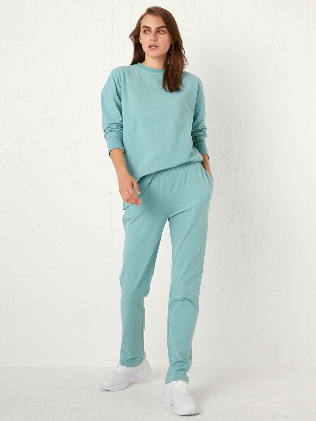 Брюки с эластичной резинкой на талии-1