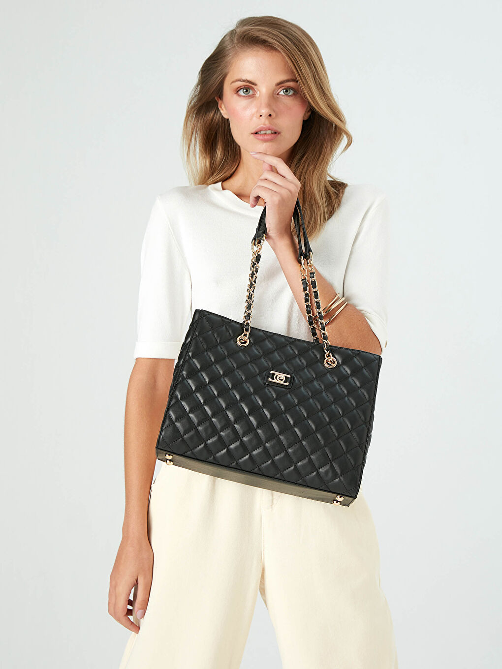 Siyah Omuz Çantası-1