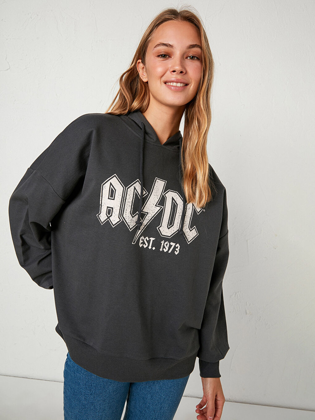 Hanorac imprimat AC/DC