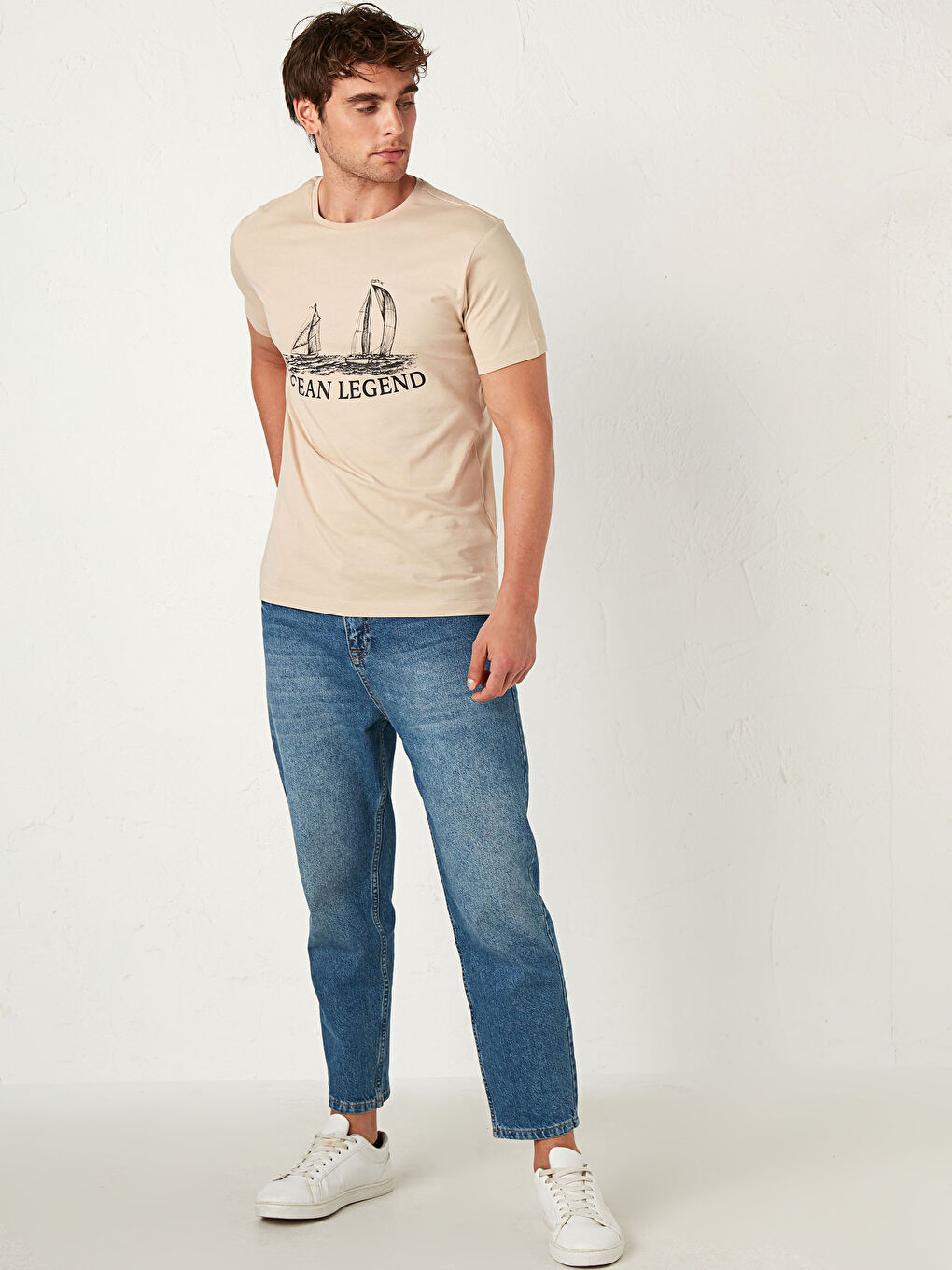 Bej Bisiklet Yaka Baskılı Penye Tişört-2