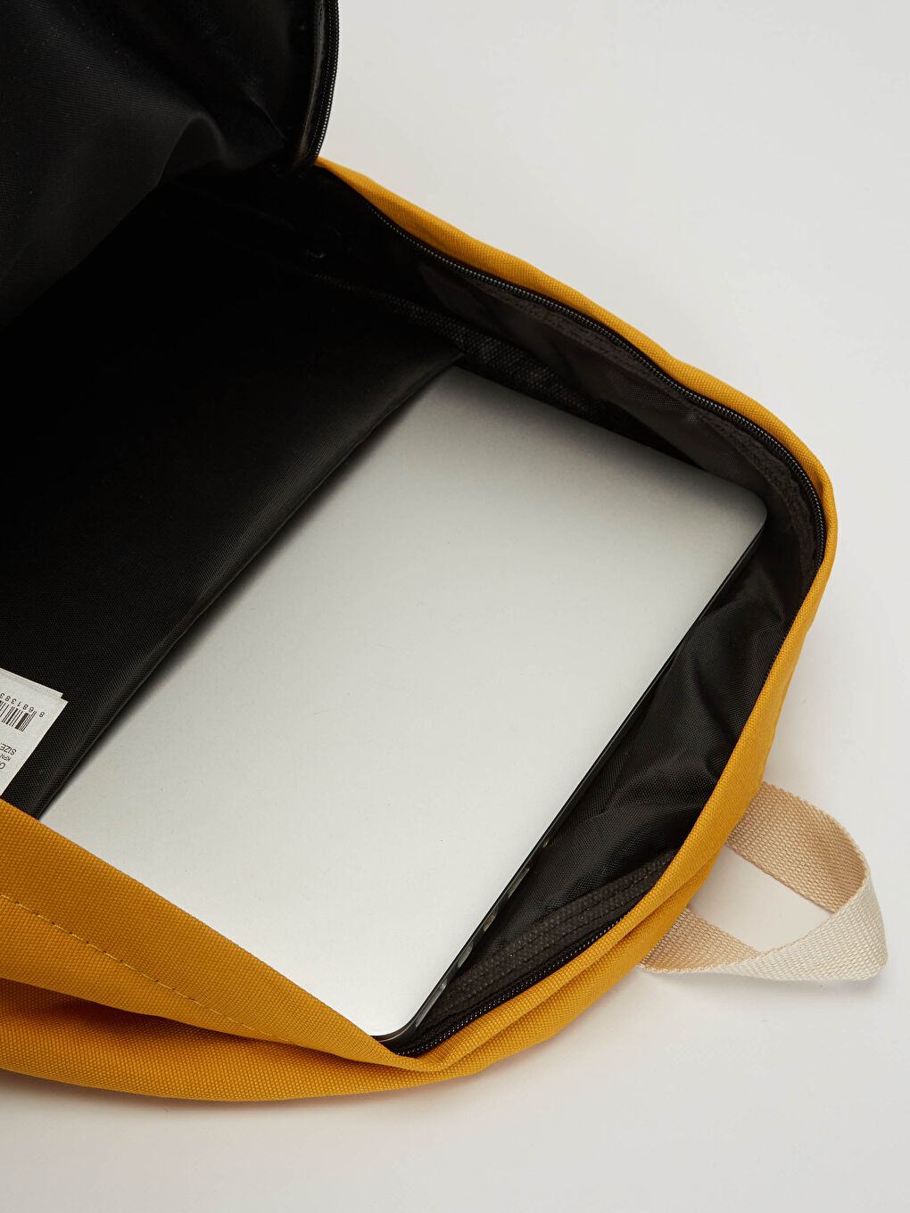 حقيبة ظهر مطبوعة بشعار-3