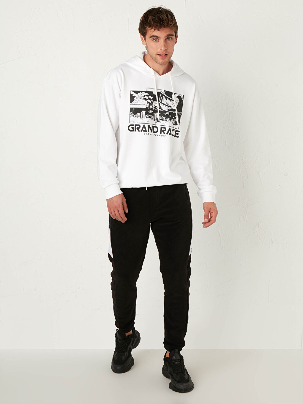 Beyaz Uzun Kollu Baskılı Erkek Hoodie-2