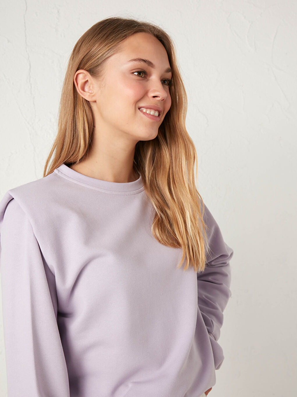 Crew Neck Lightweight Sweatshirt-3