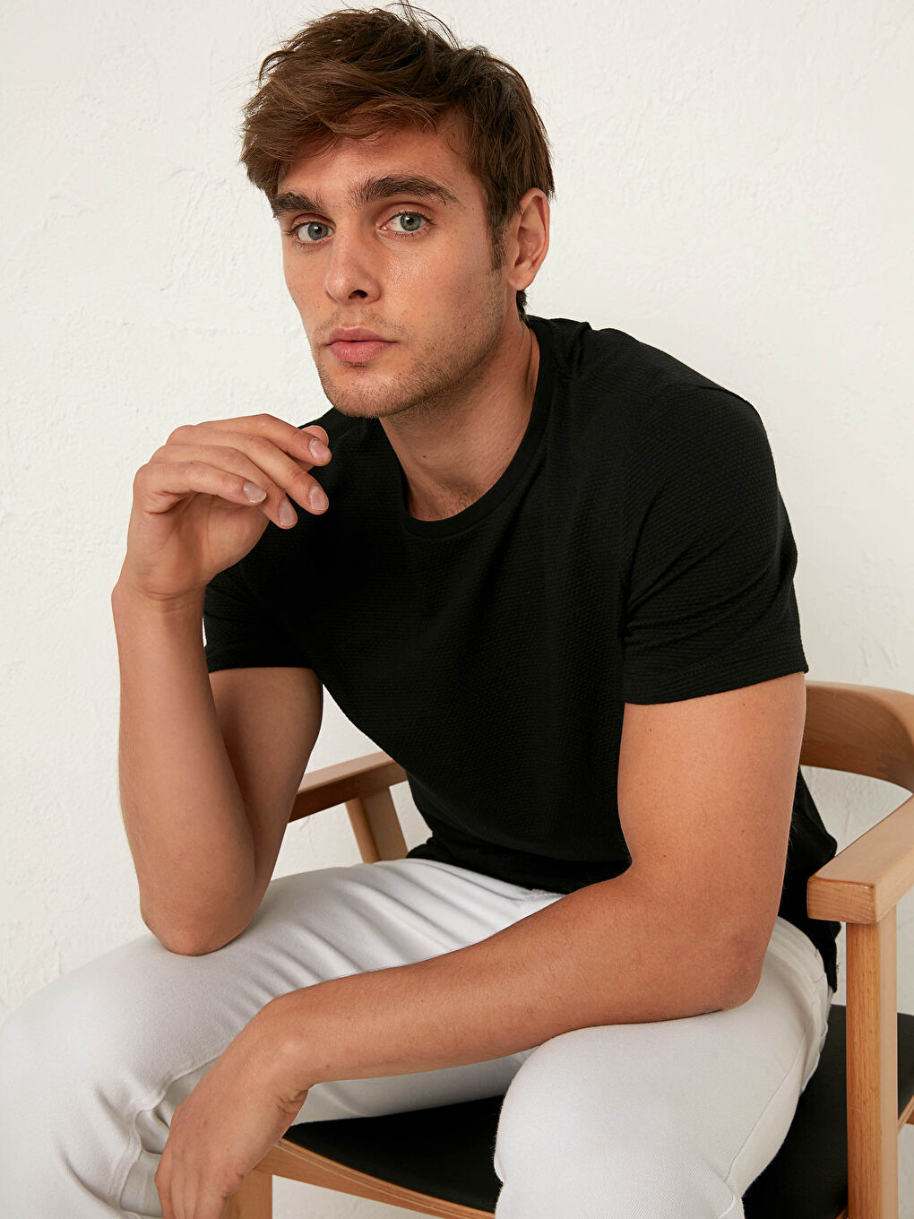 Siyah Slim Fit Bisiklet Yaka Basic Tişört