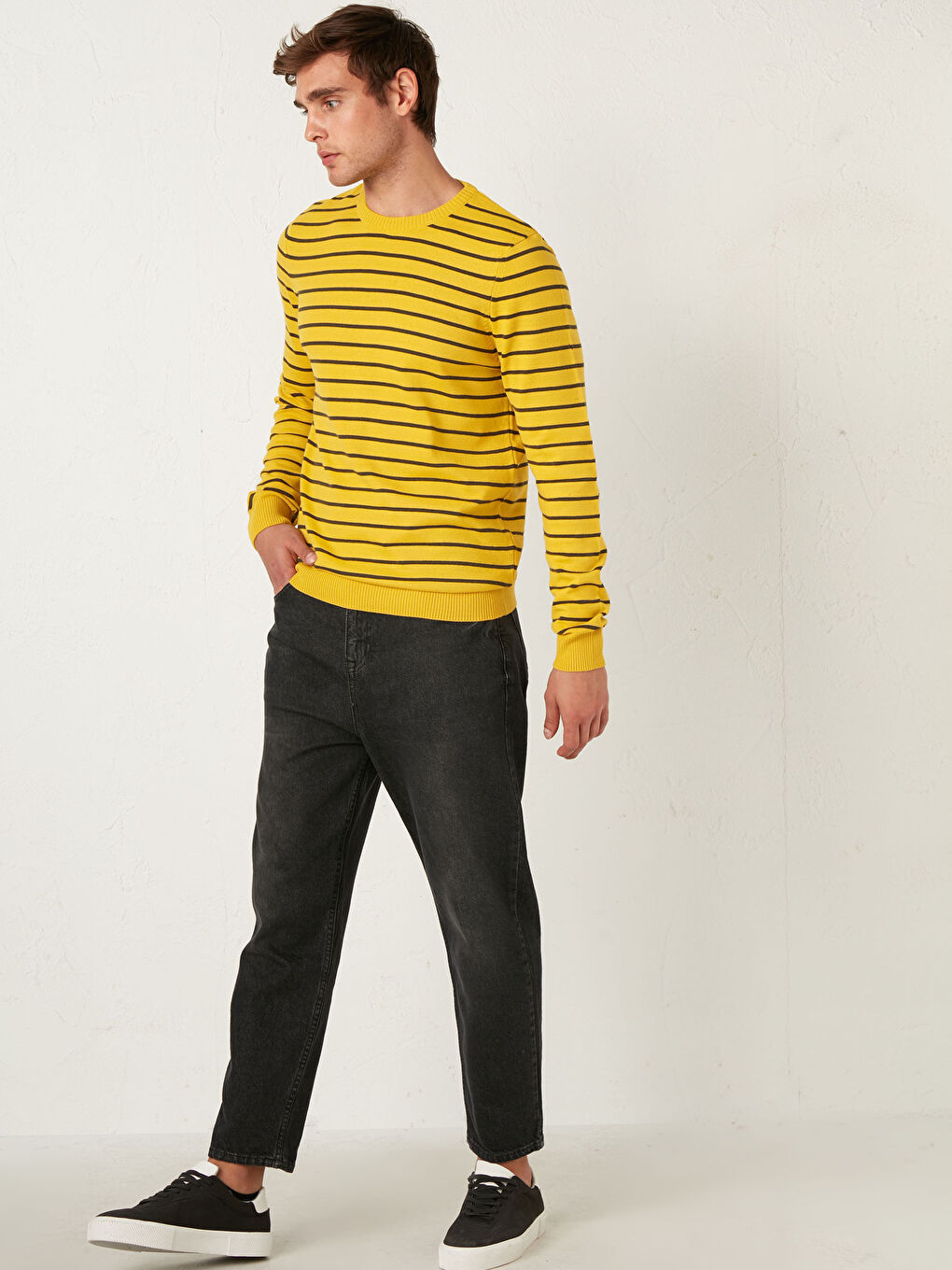 Sarı Bisiklet Yaka Çizgili Triko Kazak-2