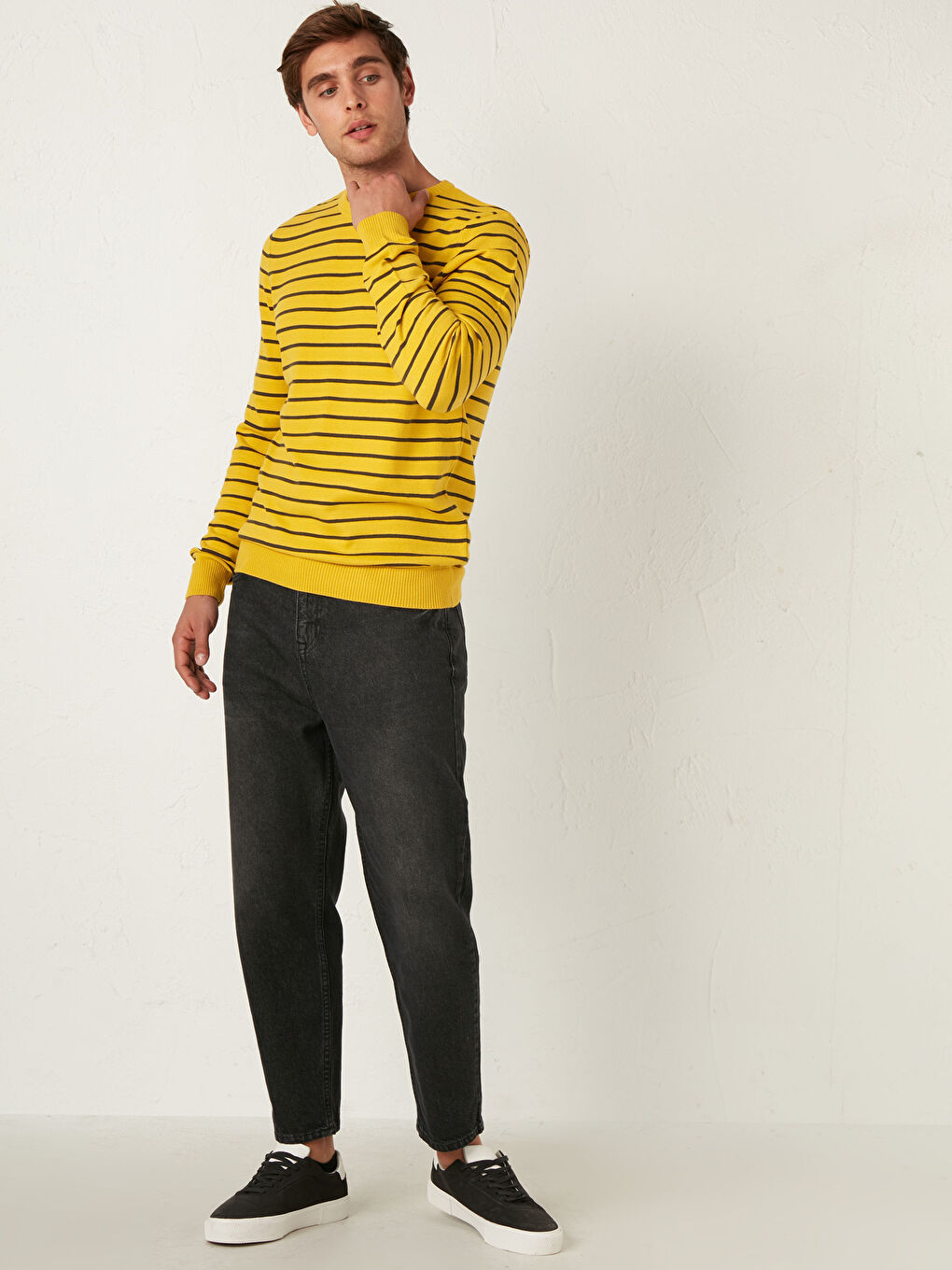 Sarı Bisiklet Yaka Çizgili Triko Kazak-3