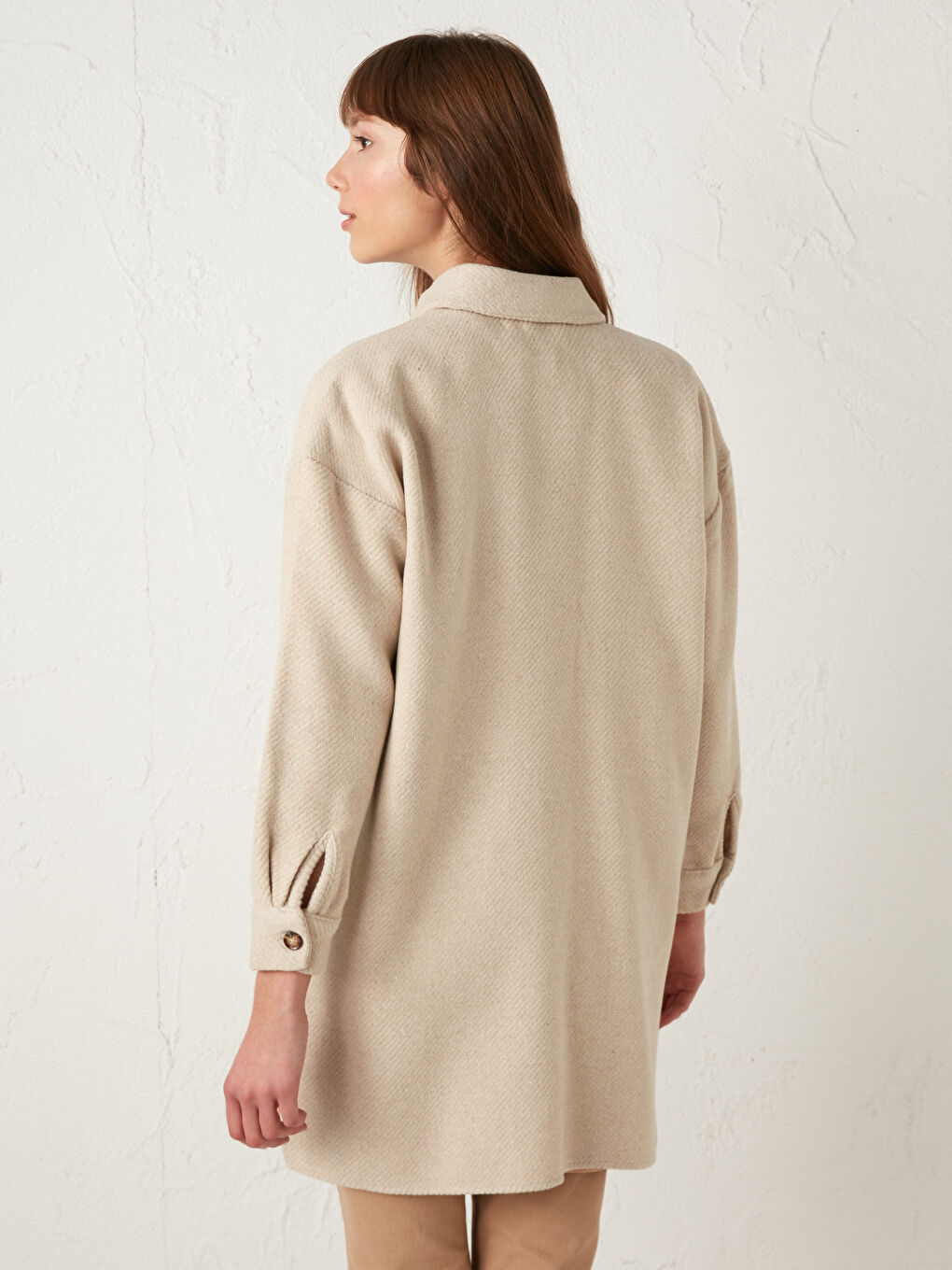 قميص تونيك للسيدات بتفاصيل جيوب من تويل-4