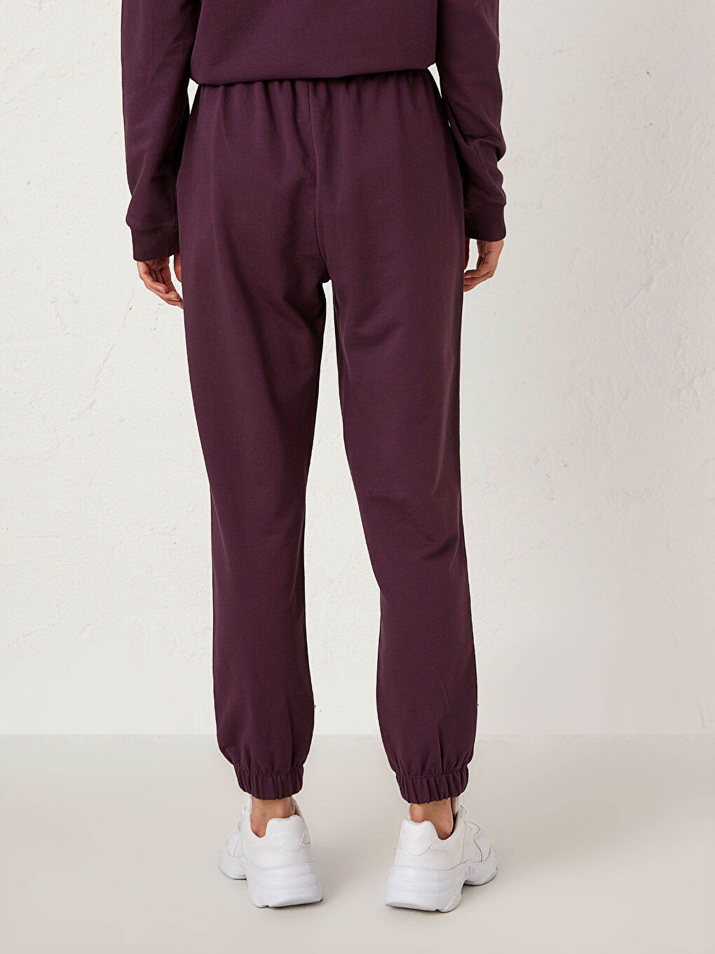 Elastic Waist Jogger Sweatpants-4