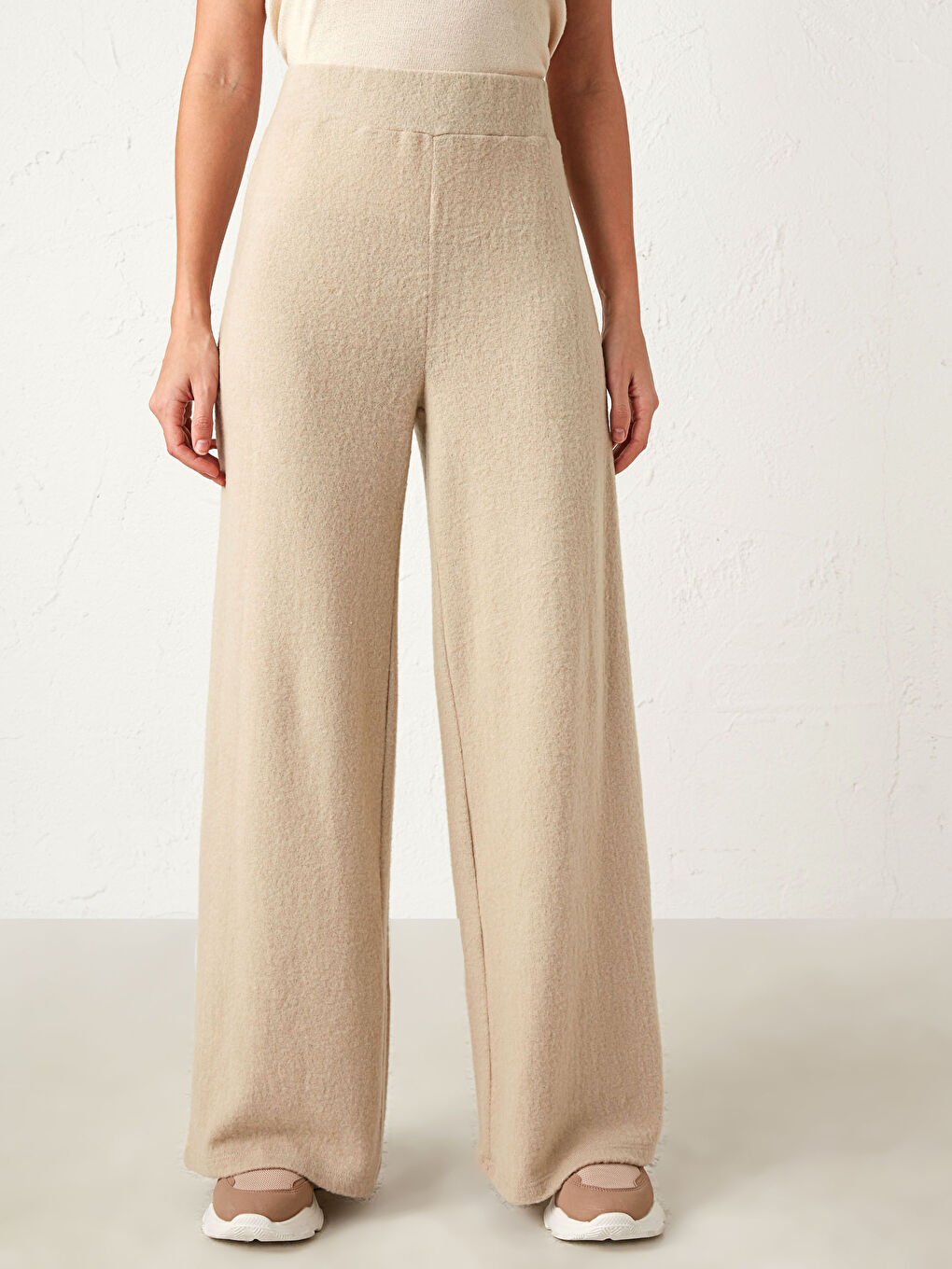 Wide Leg Trousers in Textured Fabric-2