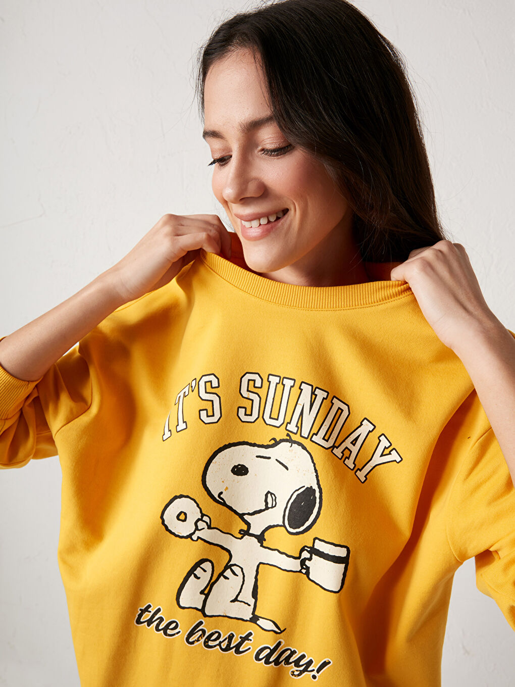 Дөңгелек жағалы snoopy принтті свитшот-4