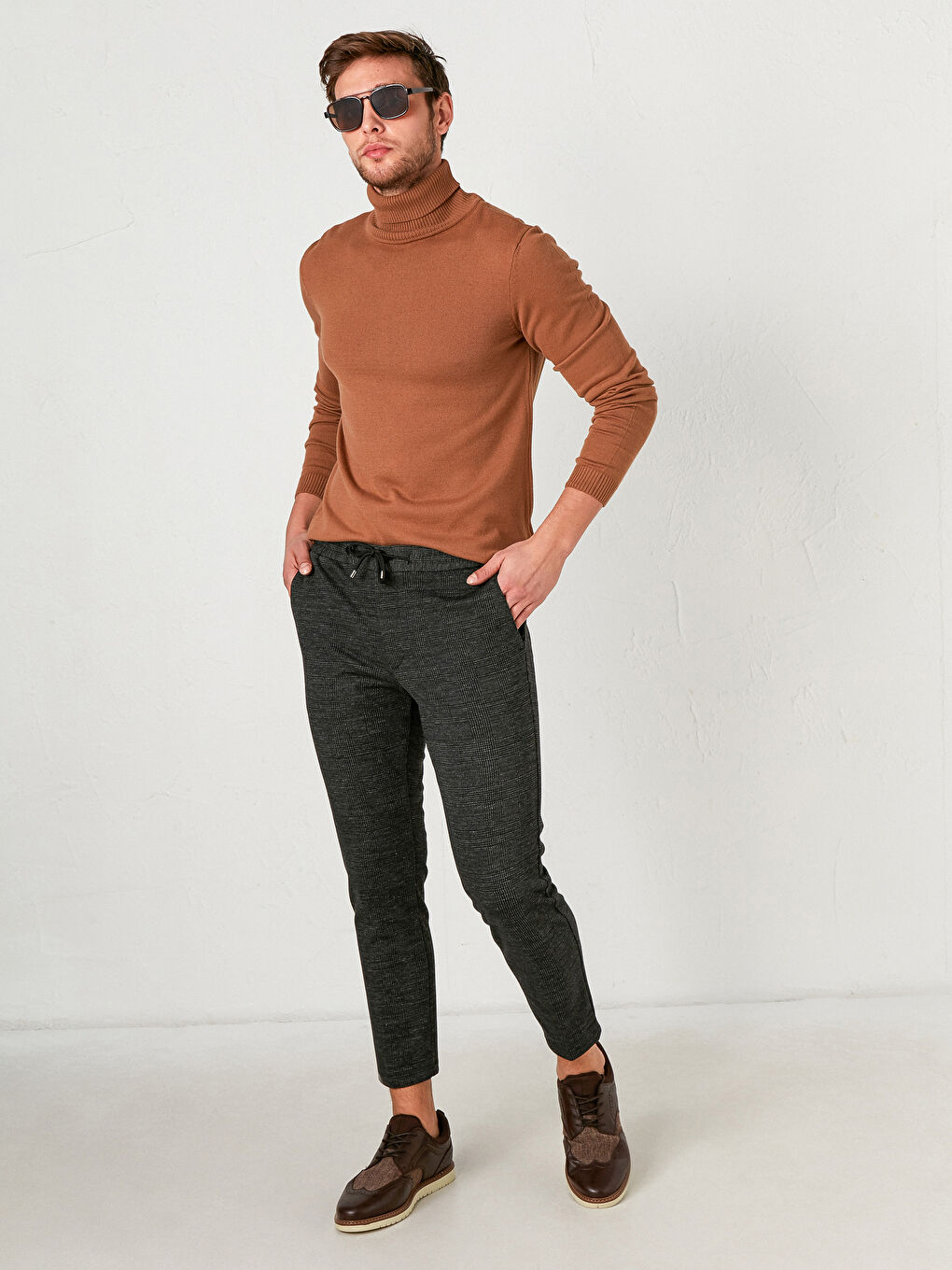 Slim Fit Chequered Poly Viscose Trousers