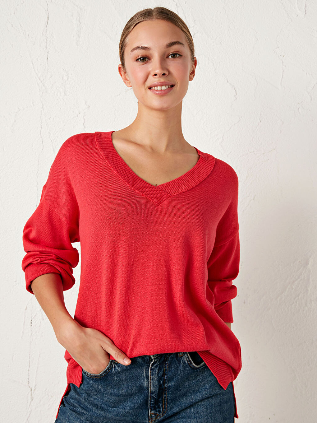 Kırmızı V Yaka Salaş Triko Kazak