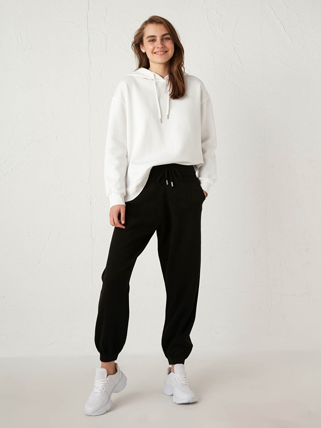 Pantalon Tricot à Fermeture Détailée-4