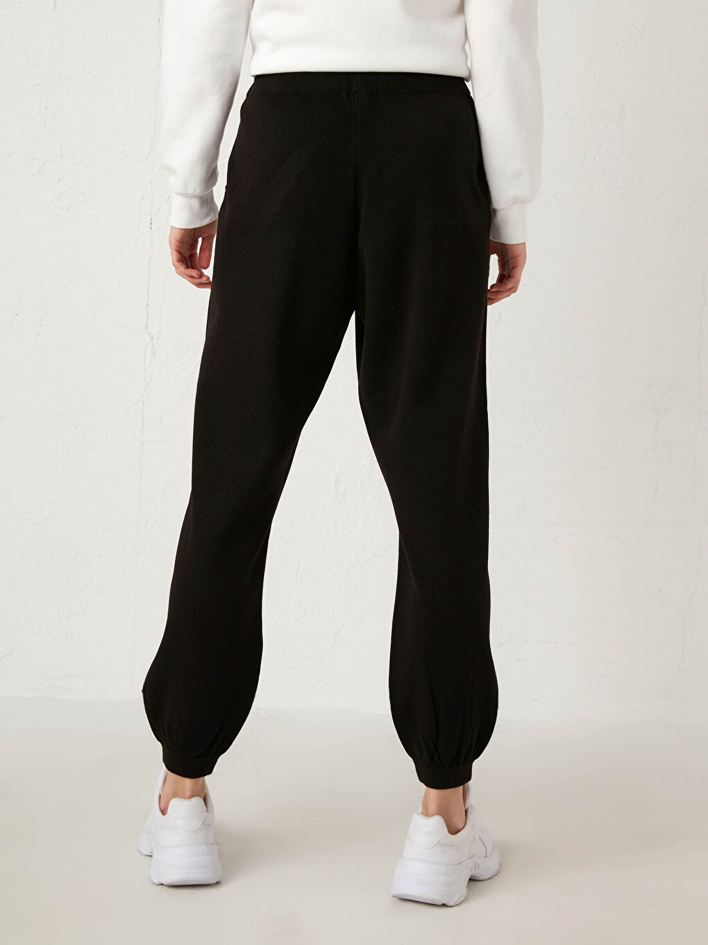 Pantalon Tricot à Fermeture Détailée-5