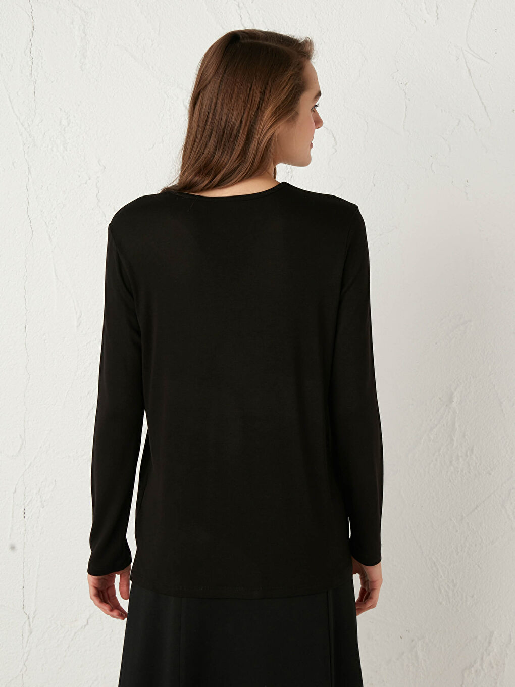 Siyah Parlak Taş Baskılı Esnek Tişört-3