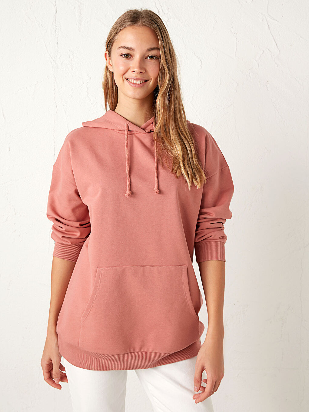 Pembe Kapüşonlu Basic Sweatshirt