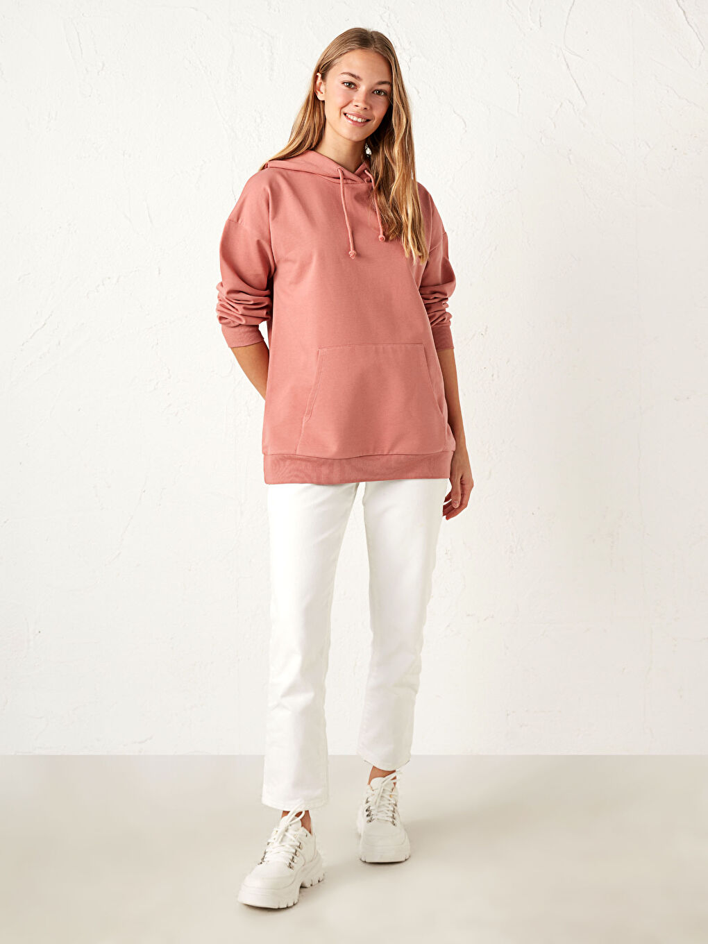 Pembe Kapüşonlu Basic Sweatshirt-1