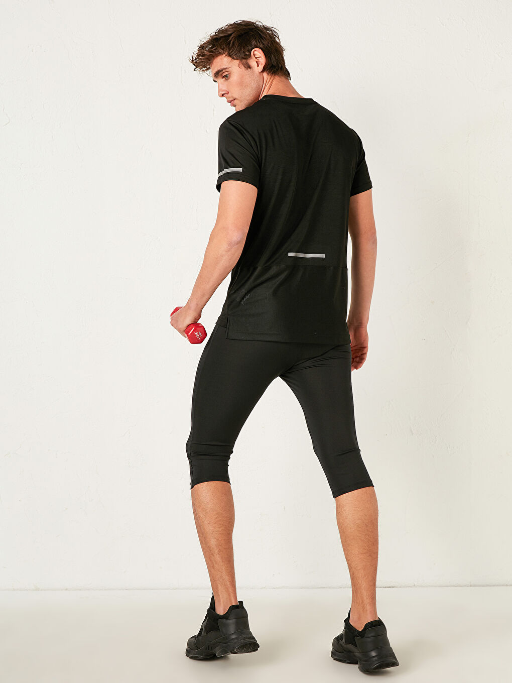 Siyah Standart Kalıp Aktif Spor Kapri-1