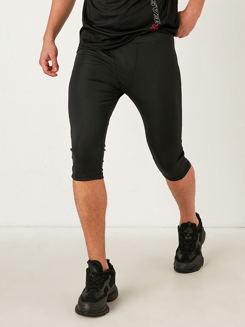 Siyah Standart Kalıp Aktif Spor Kapri-3