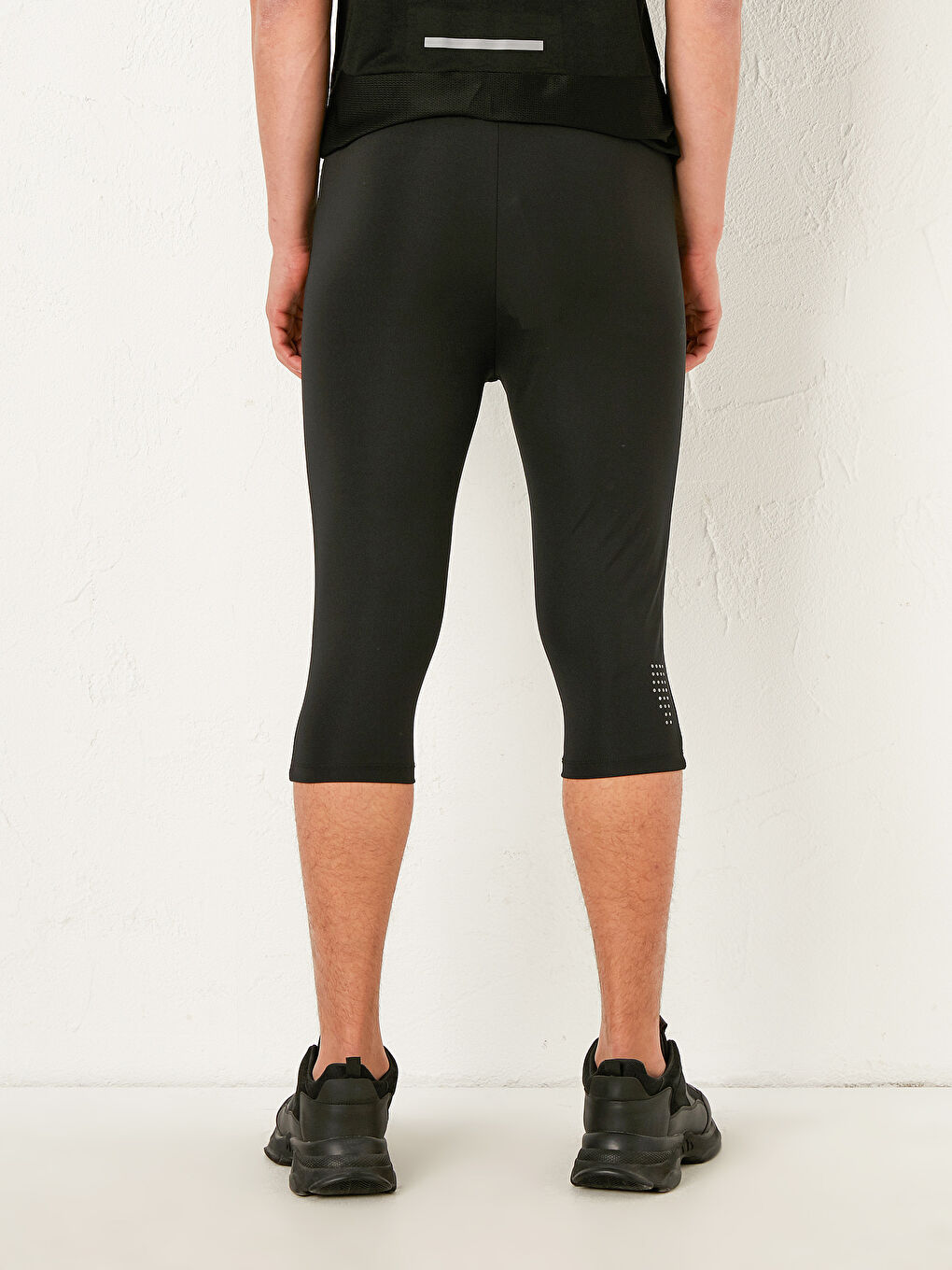 Siyah Standart Kalıp Aktif Spor Kapri-4