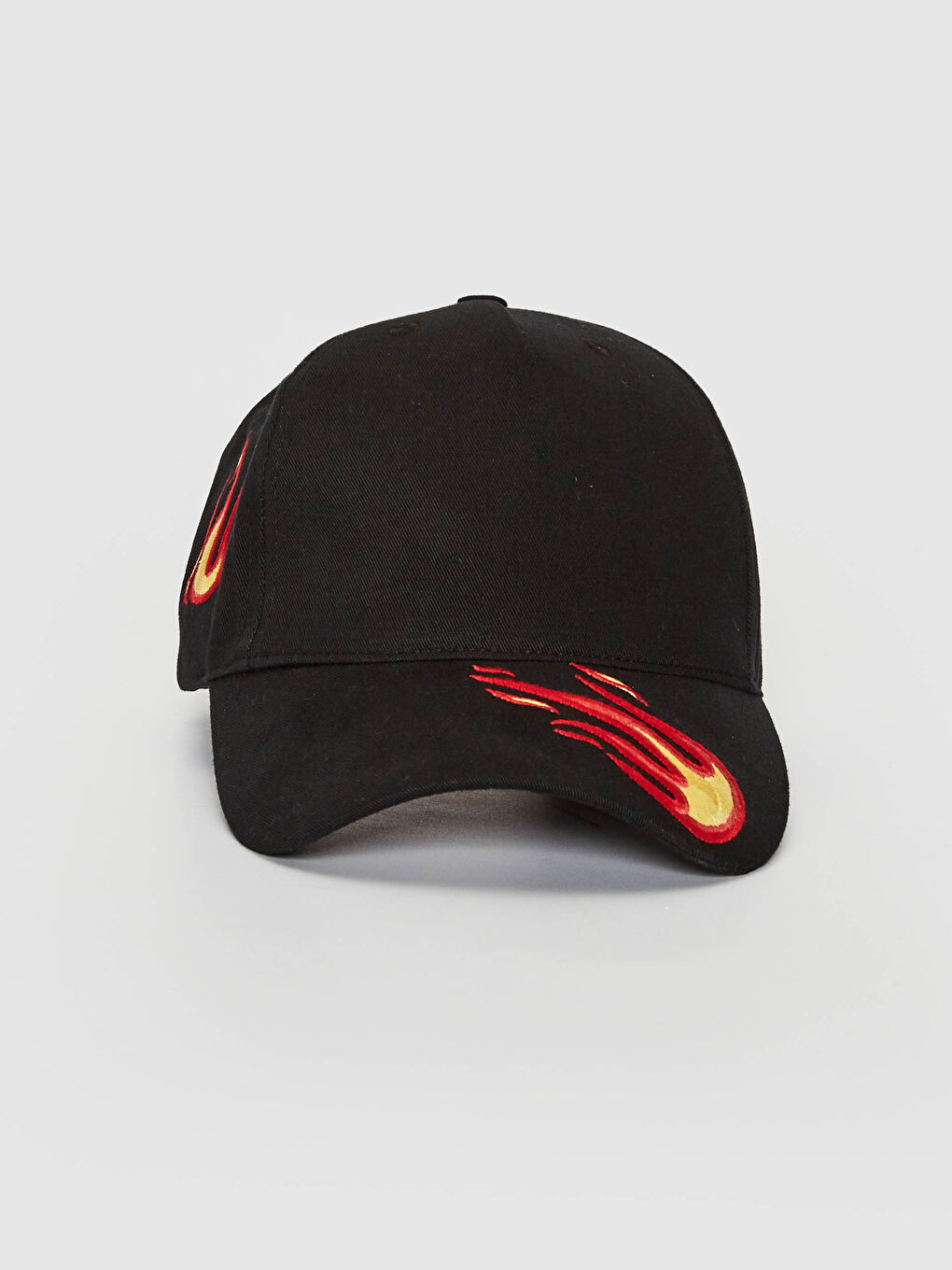 Siyah Nakışlı Şapka-1