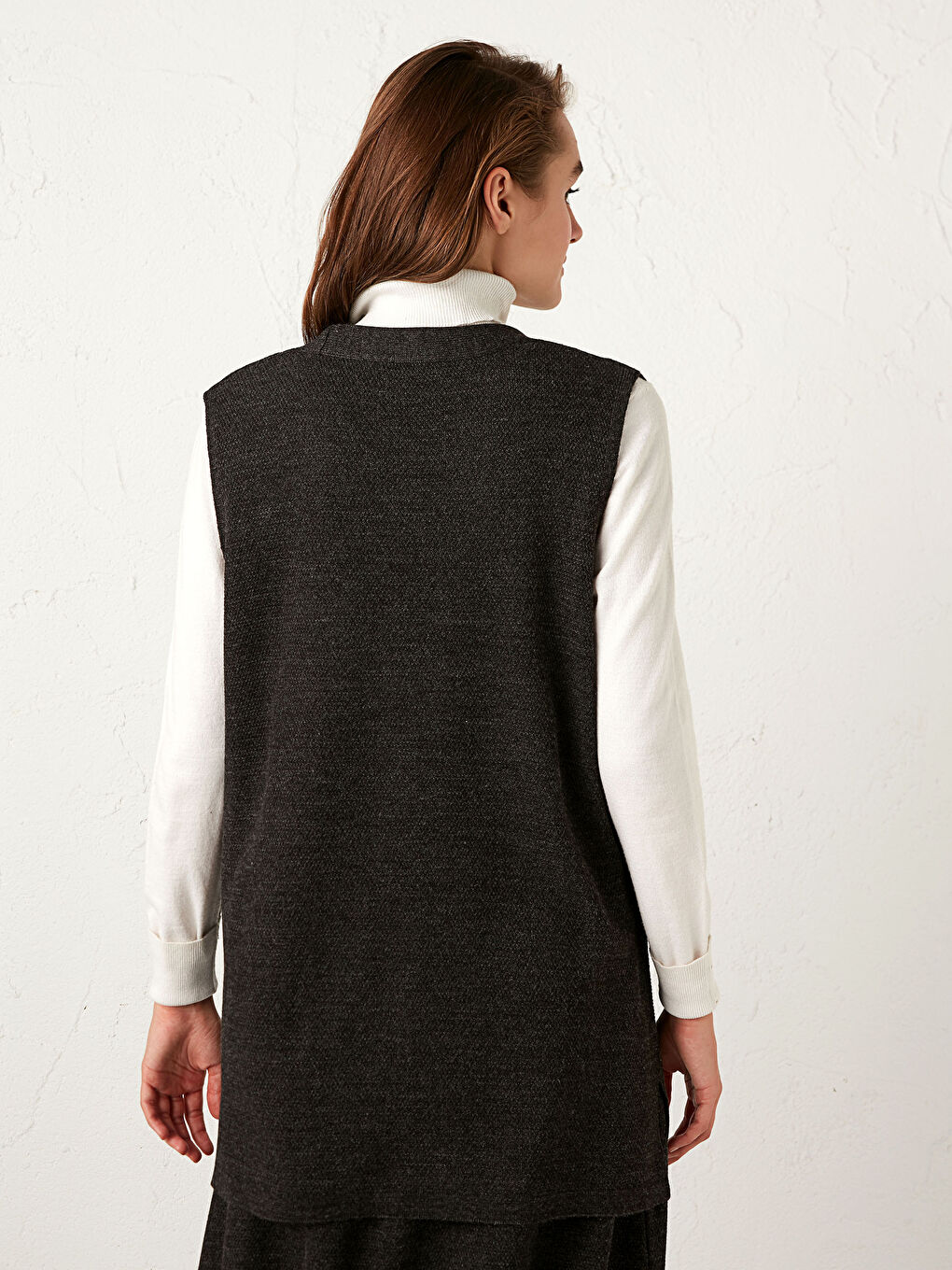 Antrasit Aplike Detaylı Triko Yelek-4