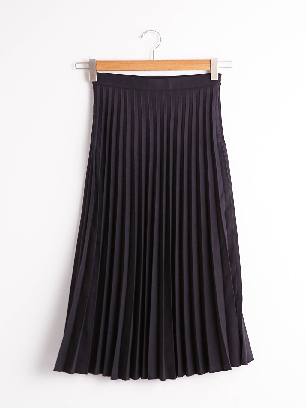 Siyah Süet Görünümlü Pileli Uzun Etek-4