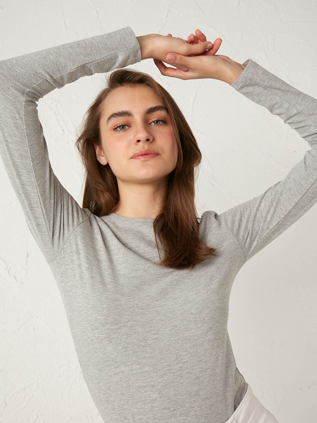 Gri Bisiklet Yaka Basic Uzun Kollu Tişört-2