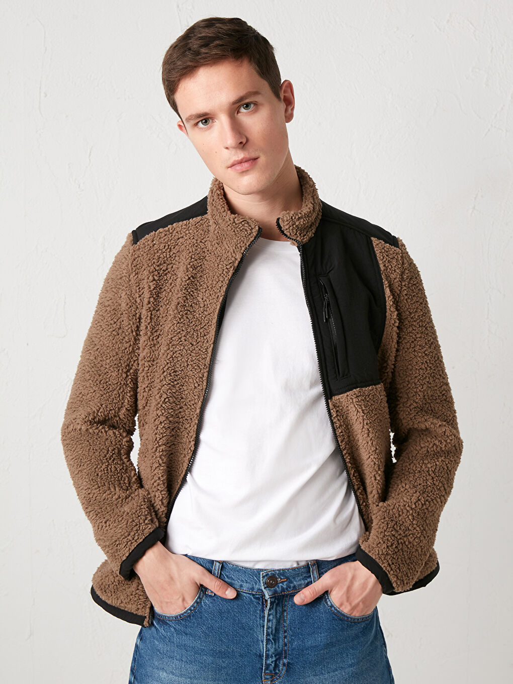 Kahverengi Standart Kalıp Dik Yaka Pelüş Mont