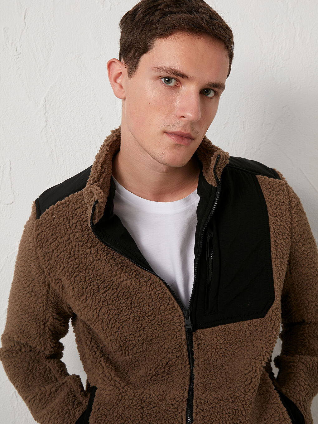 Kahverengi Standart Kalıp Dik Yaka Pelüş Mont-1