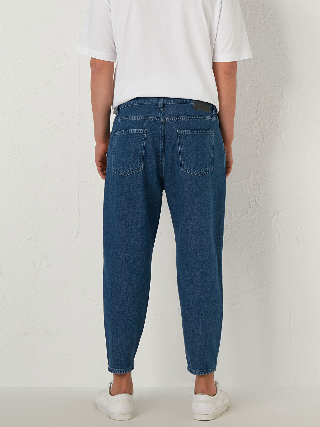 Balloon Fit Jeans-11