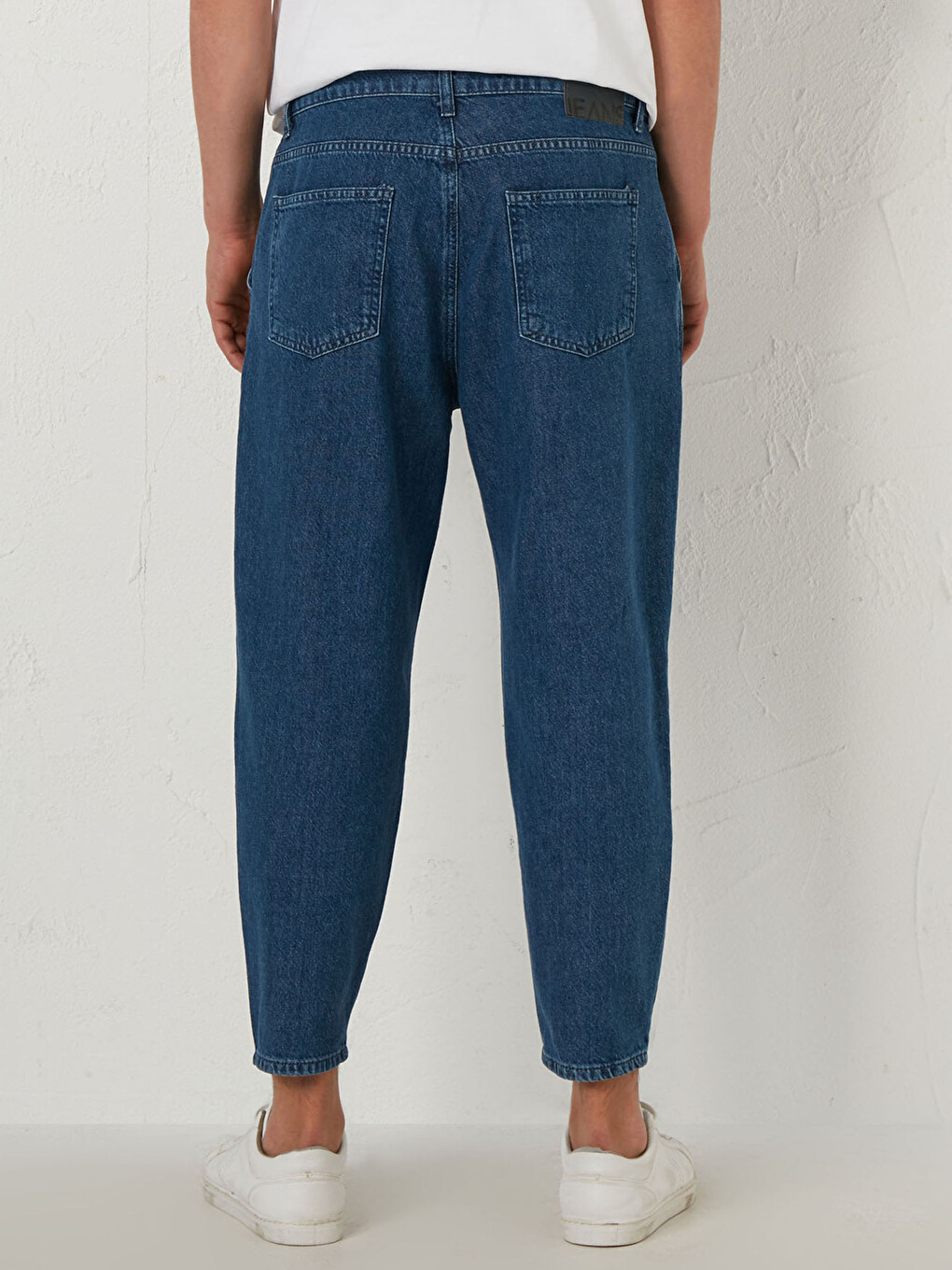 Balloon Fit Jeans-4