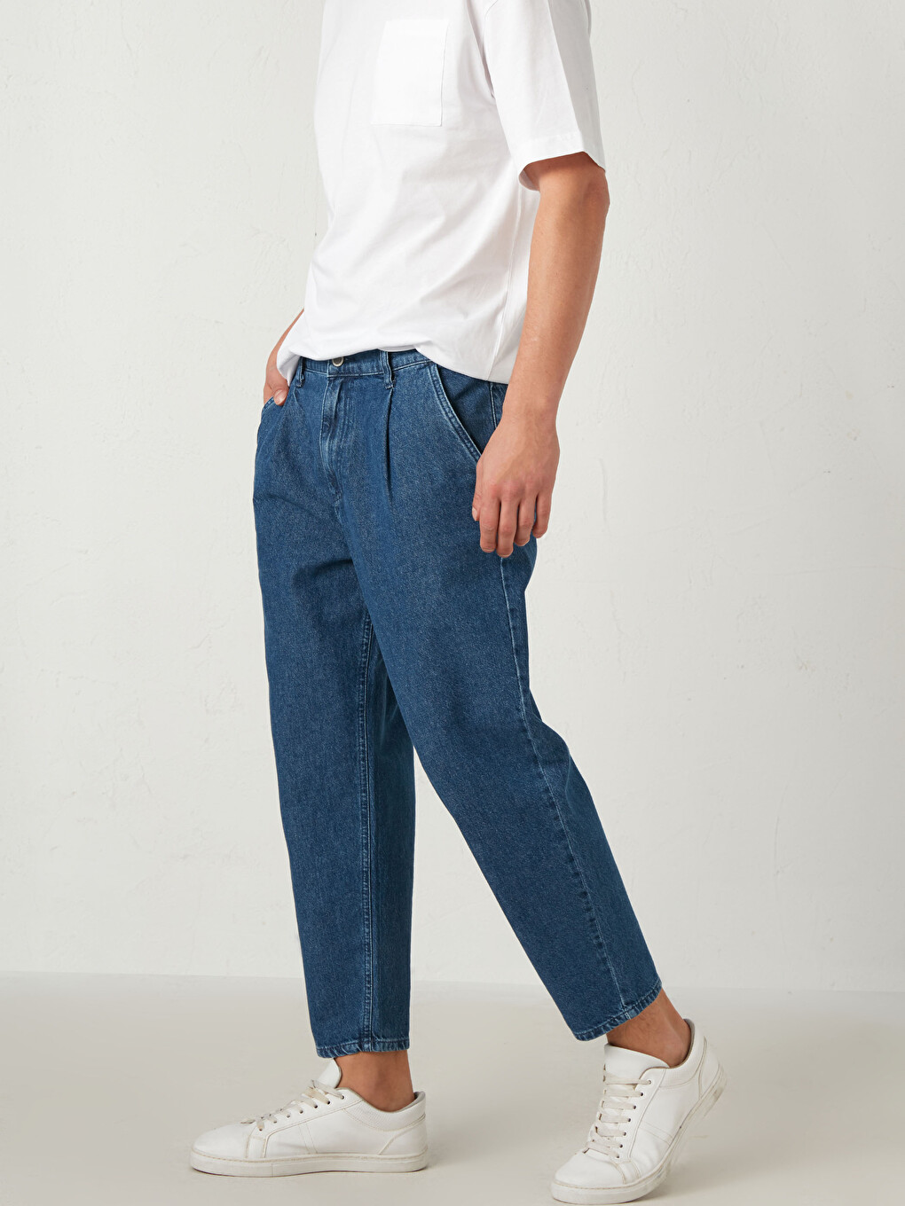 Balloon Fit Jeans-9