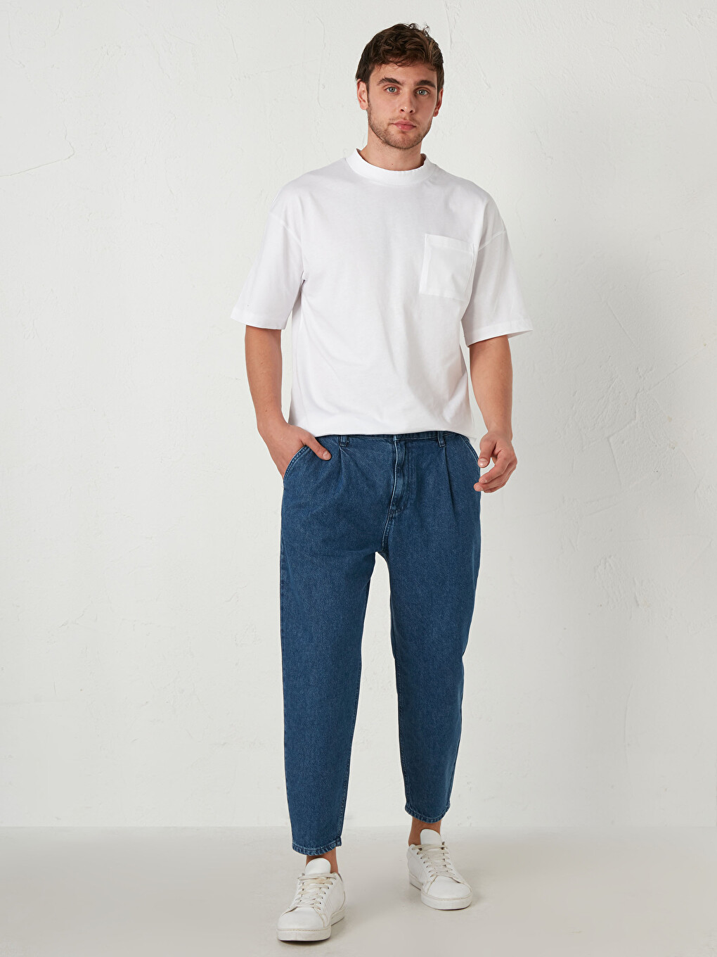 Balloon Fit Jeans-1