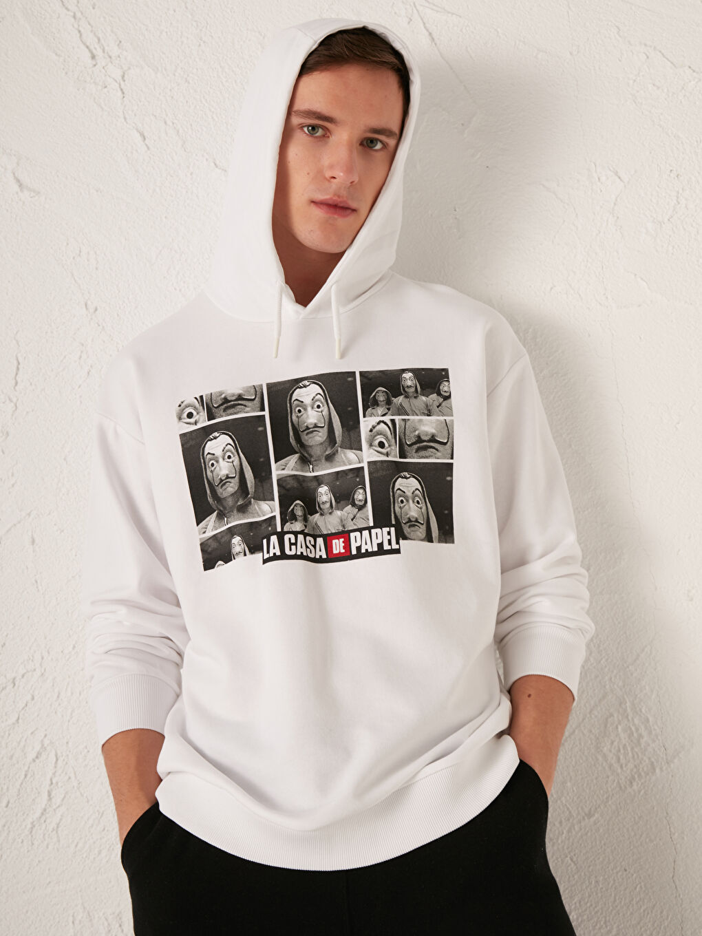 Hanorac Cu Glugă Imprimat La Casa De Papel