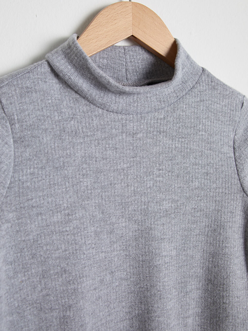 Базова футболка з довгим рукавом і напівводолазкою для дівчаток-1