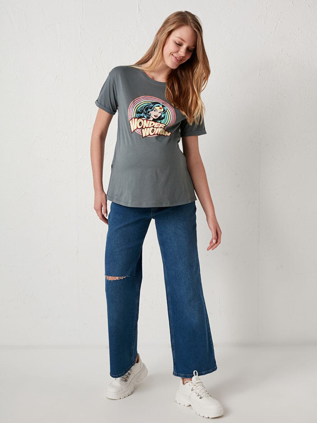 Wonder Woman Printed Maternity Cotton T-Shirt-2