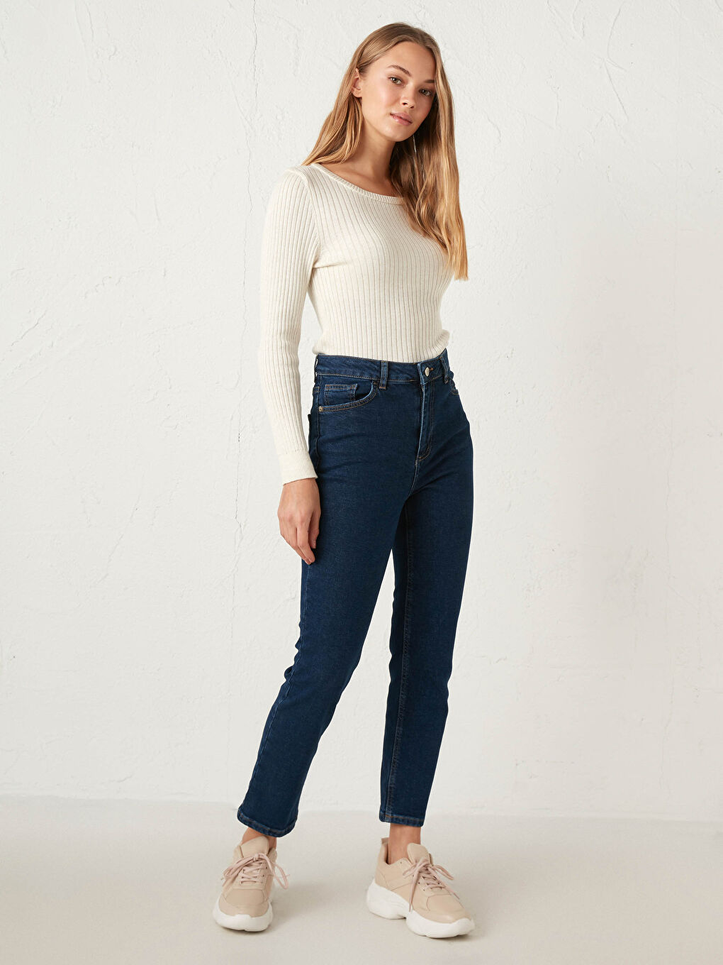 Straight Fit Women's Jeans-3
