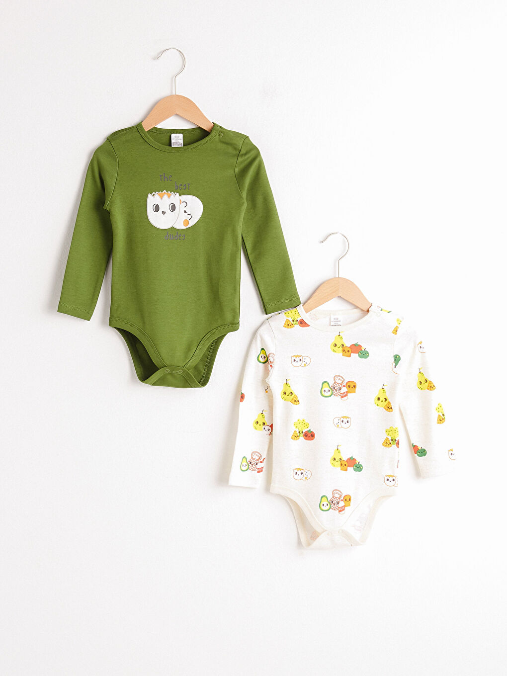 Комплект из двух боди на кнопках для мальчиков.