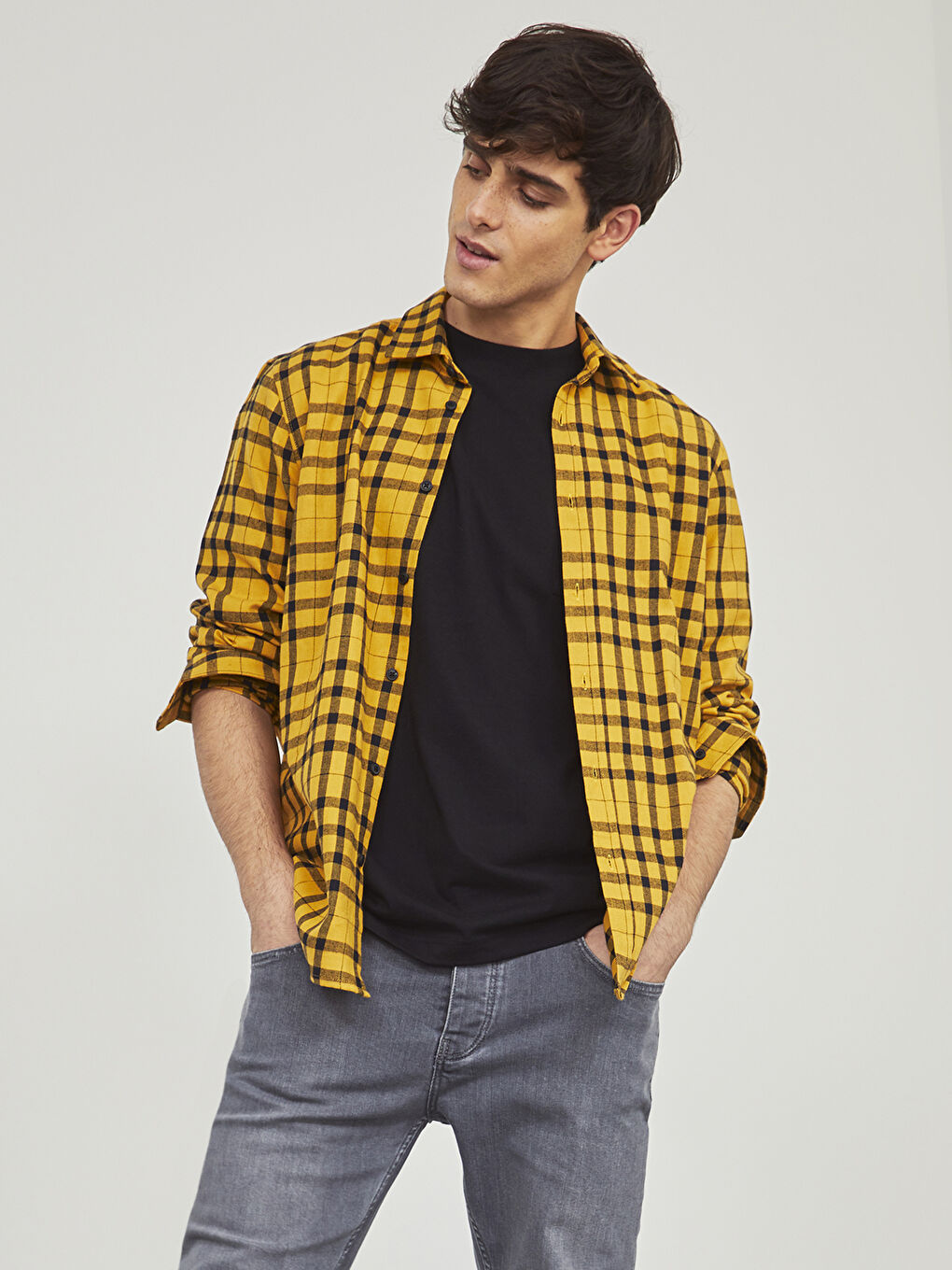 Slim Fit Long Sleeve Plaid Men's Flannel Shirt